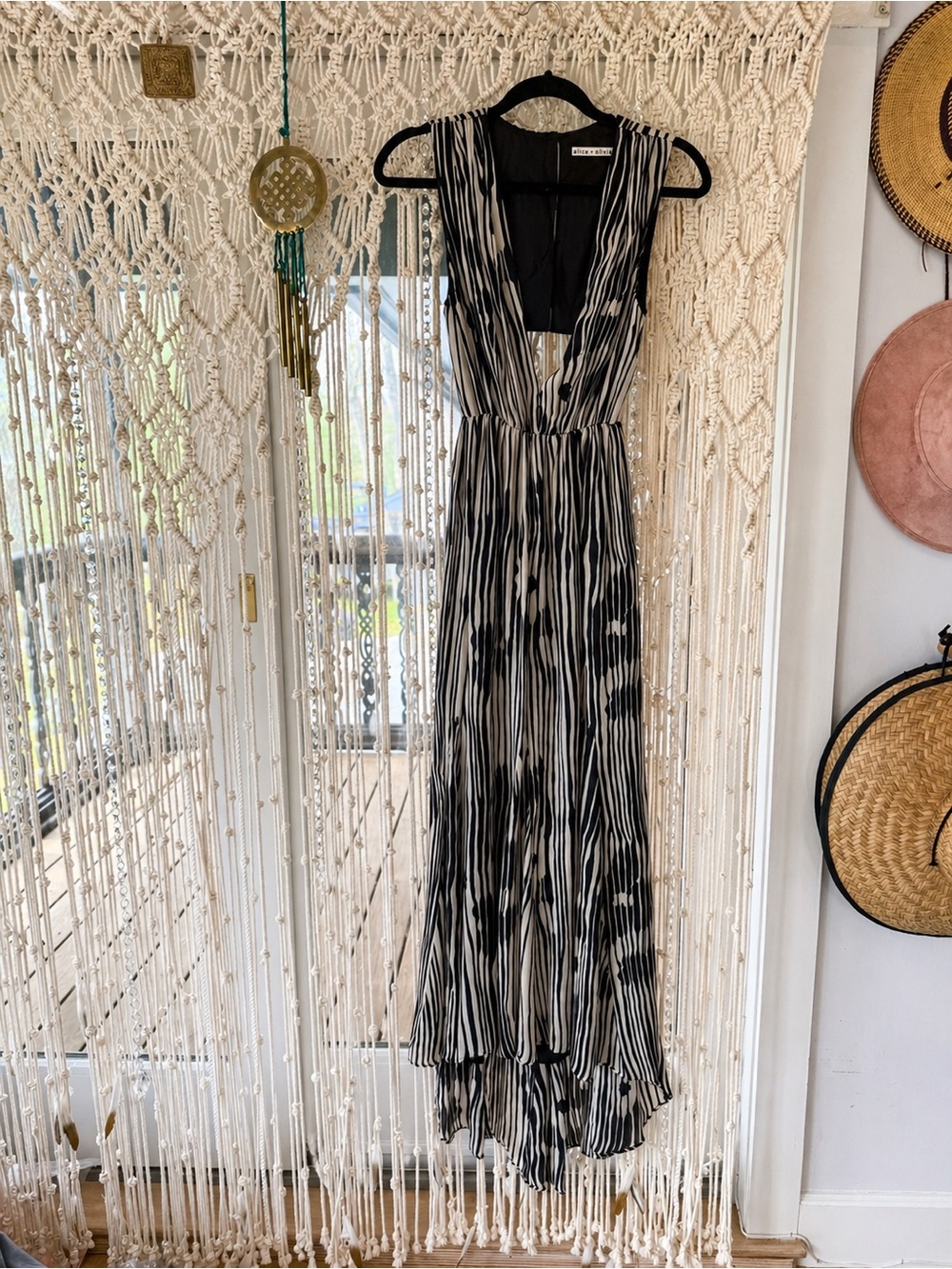 Alice + Olivia Silk Open Back Maxi Dress Black & White High-Low S